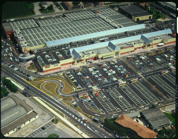 Molinetto di Mazzano. Centro Commerciale SMA - Città mercato. Veduta aerea.