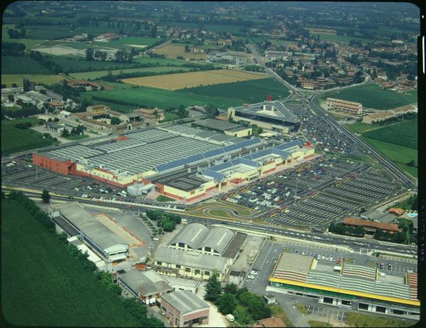 Molinetto di Mazzano. Centro Commerciale SMA - Città mercato. Veduta aerea.