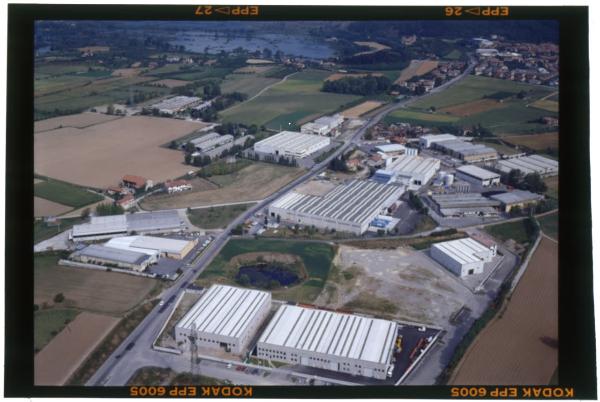 Provaglio d'Iseo. Stabilimento Artsana. Veduta aerea.