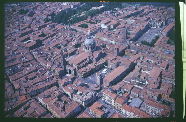 Mantova - Centro storico - Piazza Andrea Mantegna - Basilica Sant'Andrea - Veduta aerea