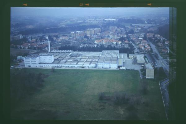 Carnate. Stabilimento Mellin. Veduta aerea.