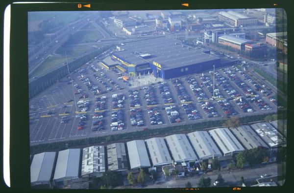 Corsico. Ikea. Parcheggio. Veduta aerea.