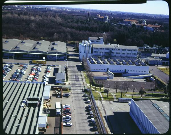 Garbagnate. Stabilimento Bayer. Veduta aerea.