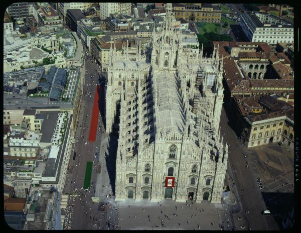 Milano. Duomo. Corso Vittorio Emanuele. Veduta aerea.