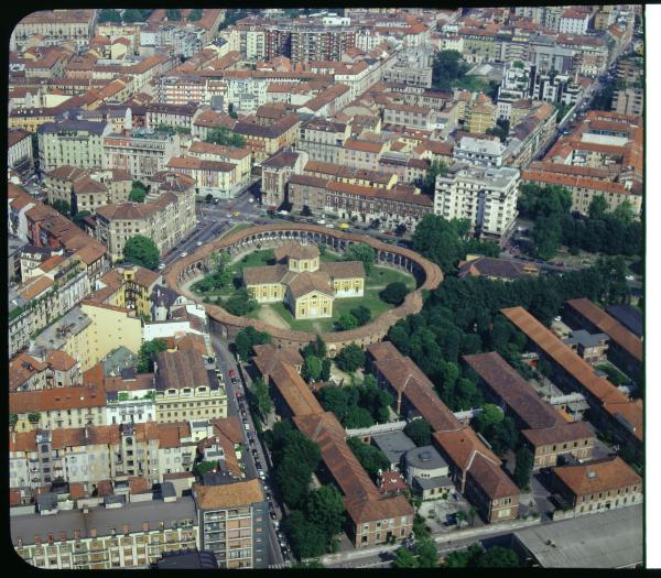 Milano. Rotonda della Besana. Veduta aerea.