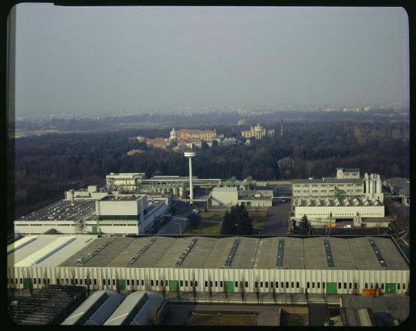 Garbagnate. Stabilimento Bayer. Veduta aerea.