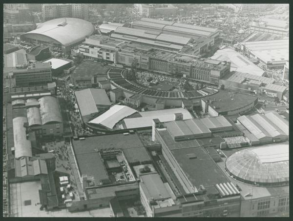 Milano. Fiera di Milano. Quartiere fieristico. Palazzo delle Nazioni. Emicilclo. Padiflione 25A. Padiglione 29. Veduta aerea.