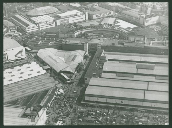 Milano. Fiera di Milano. Quartiere fieristico dietro il Palazzo delle Nazioni.