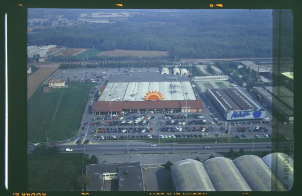 Gallarate. Centro commerciale. Al Gran Sole. Veduta aerea.