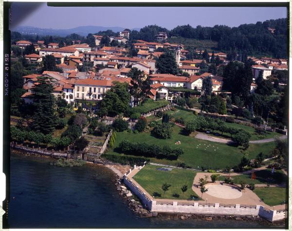 Ranco. Hotel del Sole. Veduta aerea.