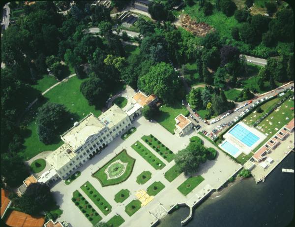 Como. Via Cantoni. Villa Olmo. Veduta aerea.