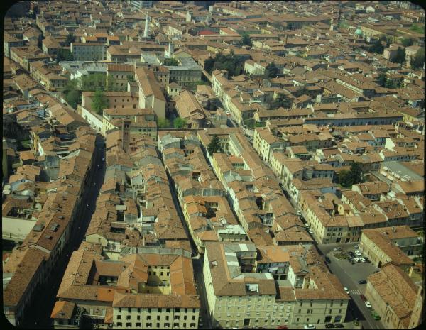 Cremona. Centro storico. Veduta aerea.