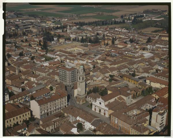 Soresina. Centro storico. Veduta panoramica. Veduta aerea.