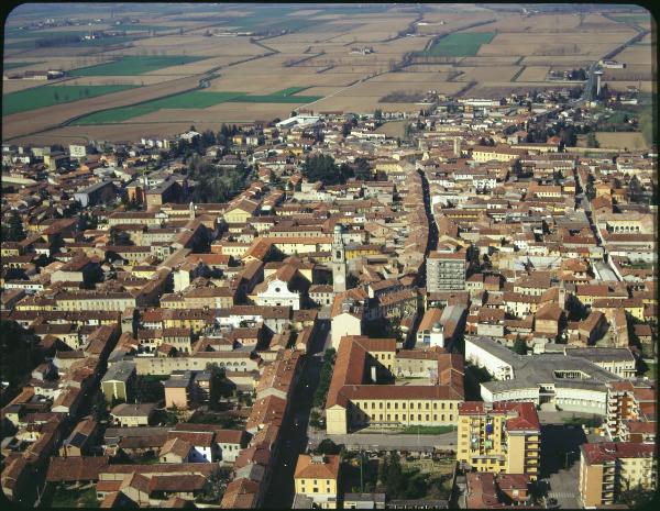 Soresina. Centro storico. Veduta panoramica. Veduta aerea.