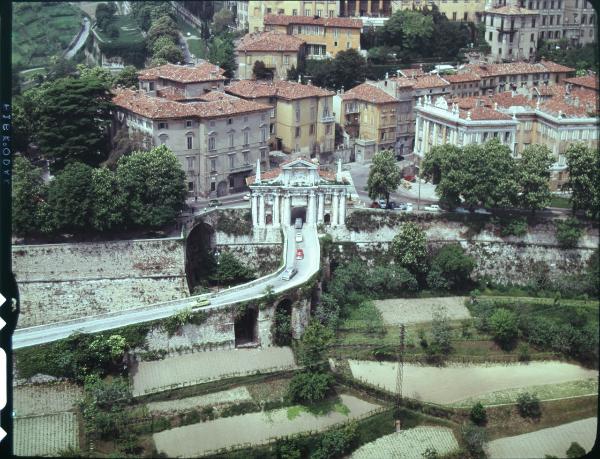 Bergamo. Porta san Lorenzo. Veduta aerea.