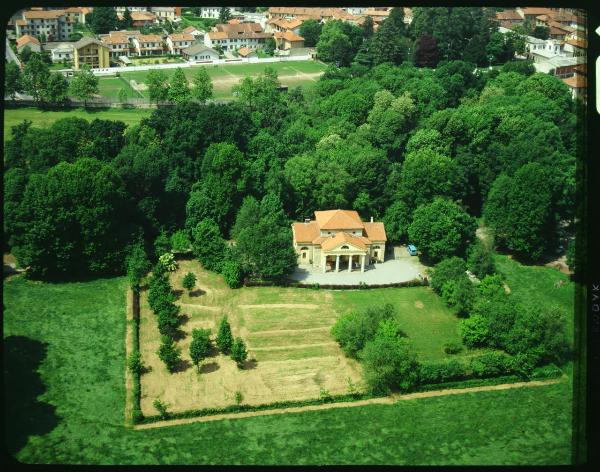 Monza. Cascina Costa Bassa. Parco. Veduta aerea.