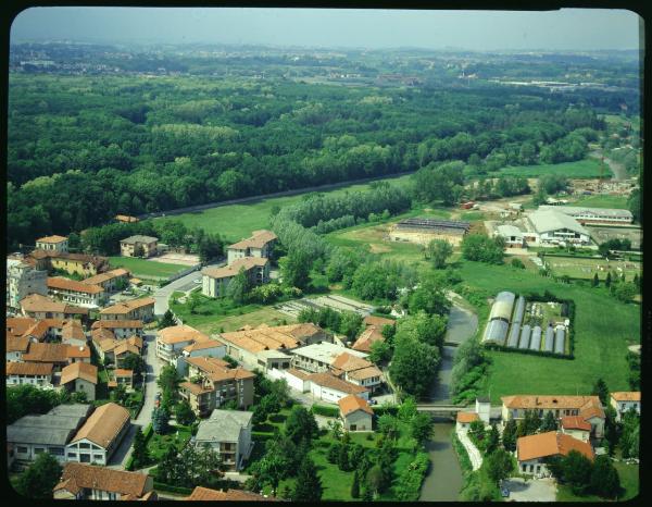 Monza. Fiume Lambro Agglomerato d case. Veduta aerea.