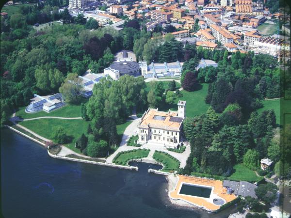 Cernobbio. Villa Erba. Veduta aerea.