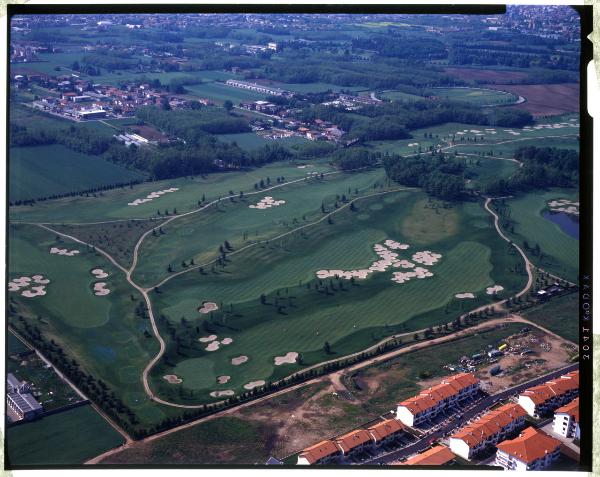 Solbiate Olona. Golf Club Le Robinie. Campi da golf. Veduta aerea.