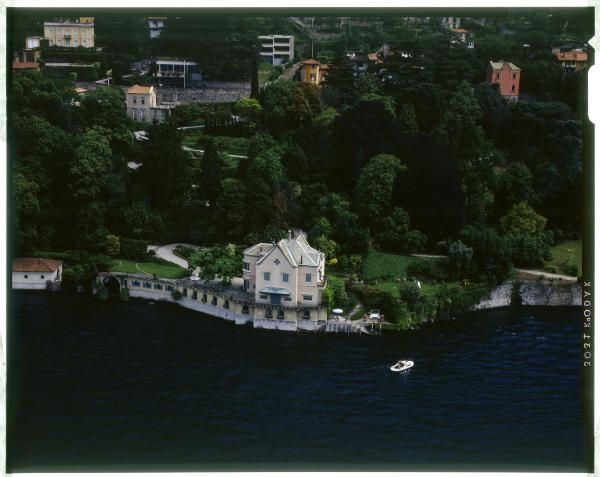 Lago di Como. Villa. Veduta aerea.