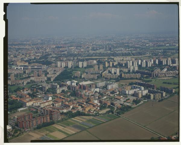 Milano. Zona 19. Veduta aerea.