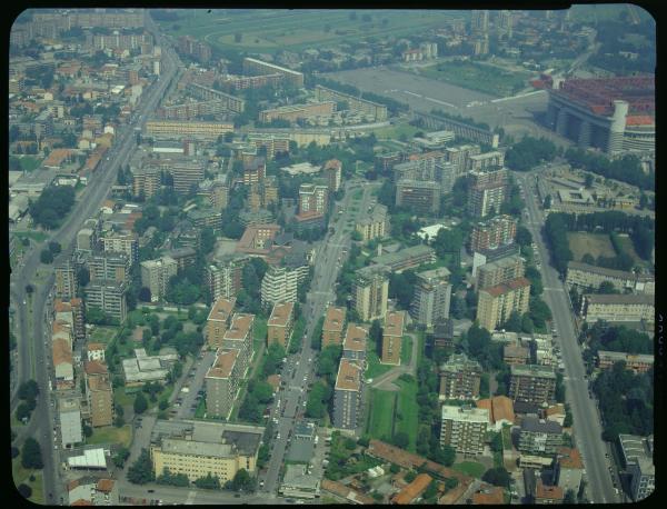 Milano. Zona 19. Veduta aerea.