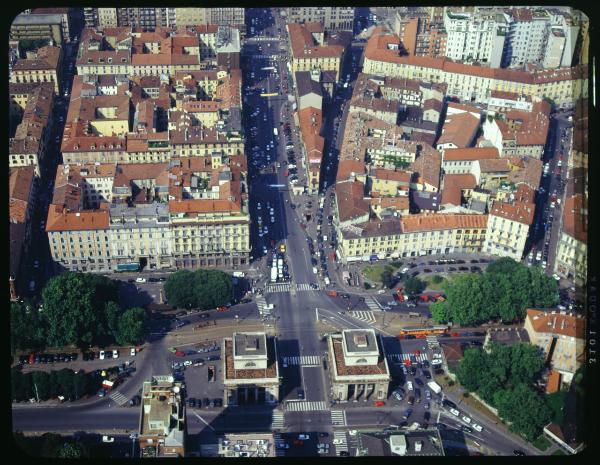 Milano. Porta Venezia. Caselli Daziari. Veduta aerea.