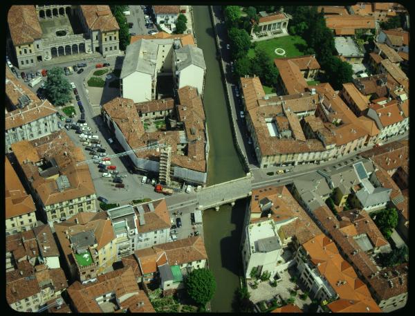 Monza. Fiume Lambro. Ponte Via Colombo. Veduta aerea.