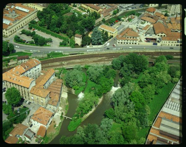 Monza. Fiume Lambro. Ferrovia. Veduta aerea.