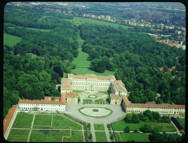 Monza. Parco di Monza. Villa Reale. Veduta aerea.