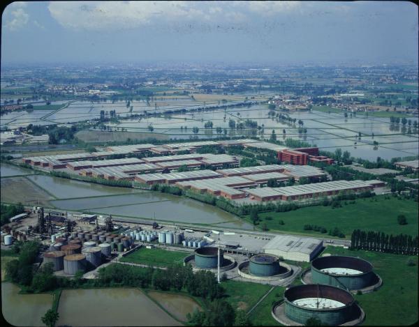 Lacchiarella. Padiglione Sud della Fiera di Milano. Veduta aerea