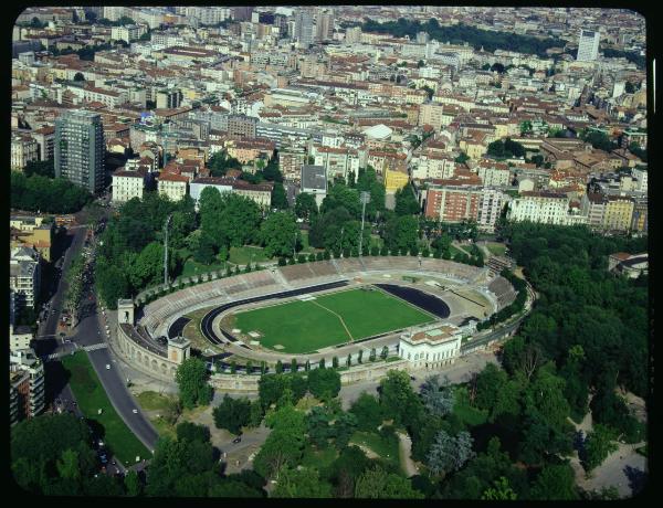 Milano. Parco Sempione. Arena Civica. Veduta aerea.