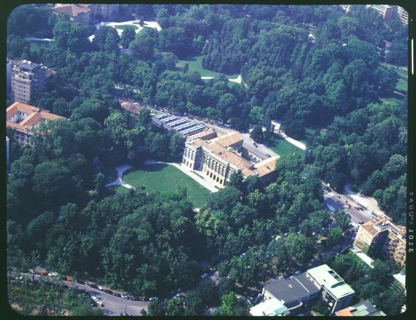 Milano. Via Palestro. Villa Reale. Giardini pubblici. Veduta aerea.