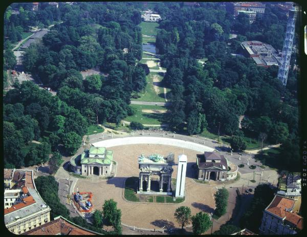 Milano. Arco della Pace. Veduta aerea.