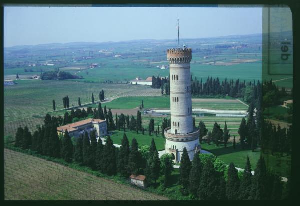 San Martino della Battaglia. Torre. Veduta aerea.