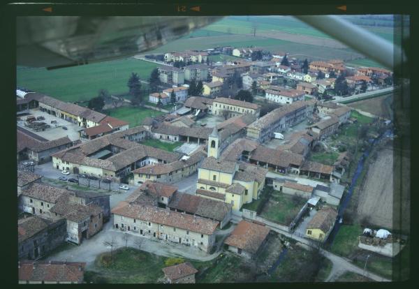 Corneliano Bertario. Centro storico. Veduta aerea.