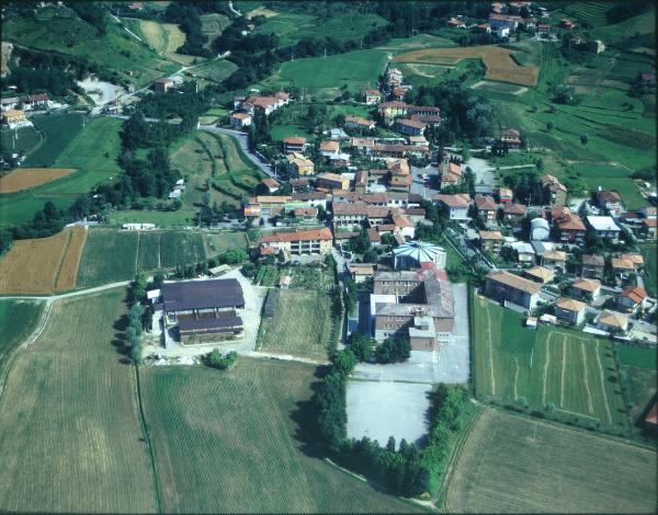 Sotto il Monte Giovanni XXIII. Veduta panoramica. Veduta aerea.