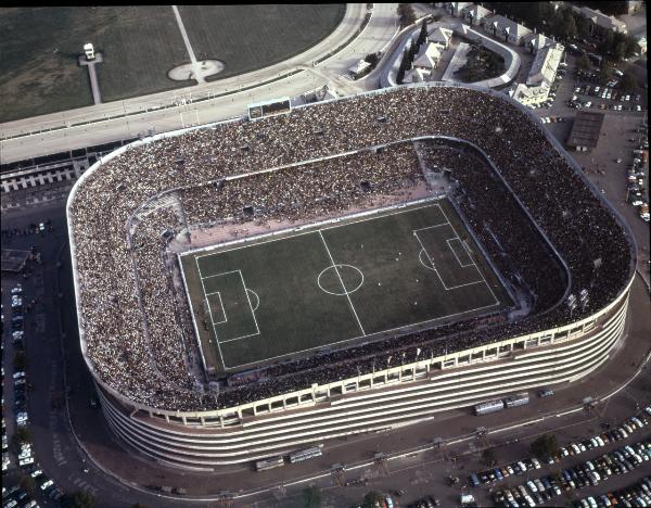 Milano. Stadio Meazza. Veduta aerea.