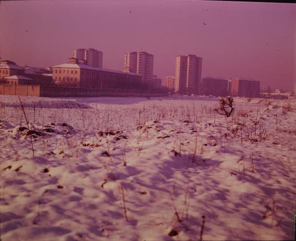 Milano. Periferia. Neve. Veduta.