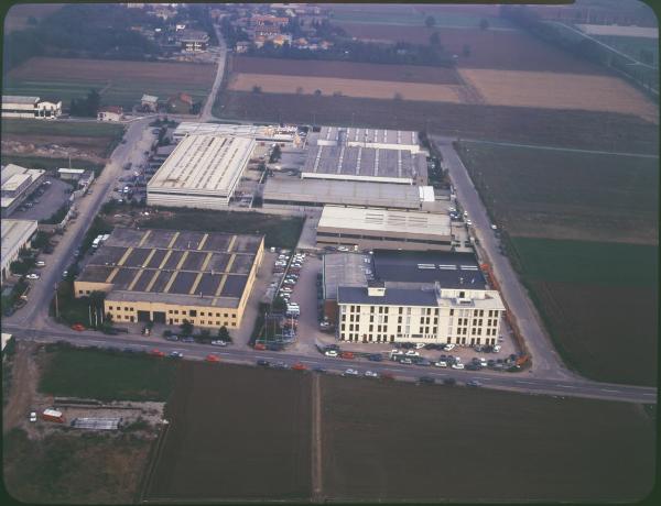 Carugate. Stabilimento SMC Italia. Veduta aerea.