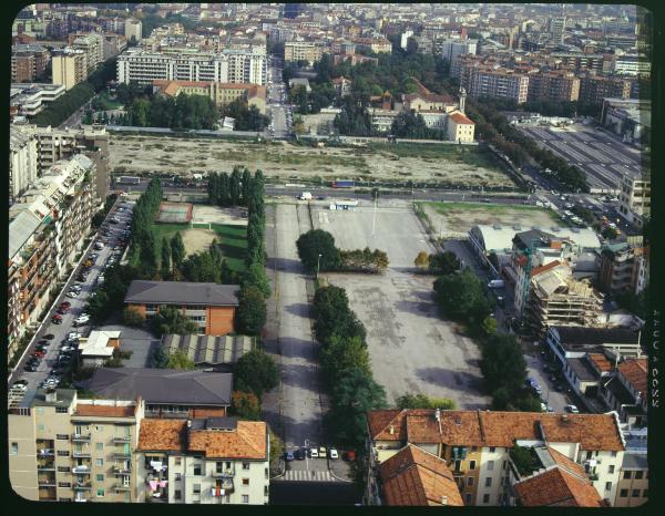 Milano. Zona Fiera. Via Colleoni. Fondamenta per costruzione nuovi padiglioni fieristici. Veduta aerea.