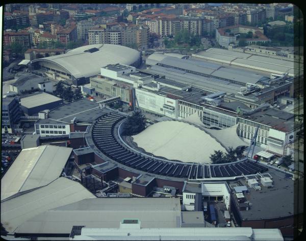 Milano. Fiera di Milano. Palazzo delle Nazioni ed Emiciclo. Veduta aerea.