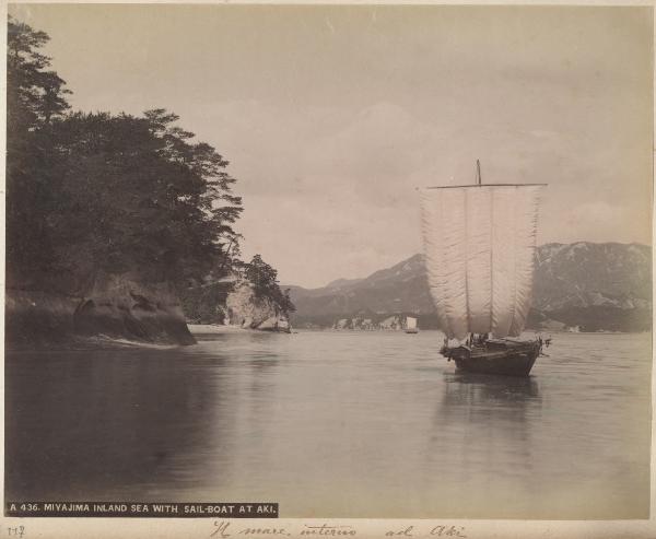 Giappone - Prefettura di Hiroshima - Miyajima - Imbarcazione - "Meisho"