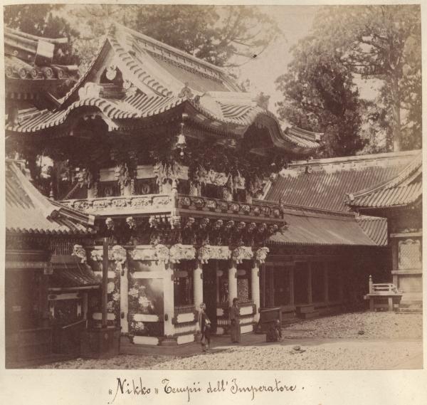 Giappone - Nikko - Santuario Toshogu - Yomeimon - Ingresso di Yomei - "Meisho"