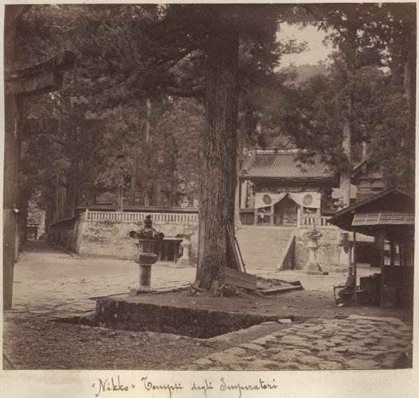 Giappone - Nikko - Santuario di Toshogu - Niomon - "Meisho"