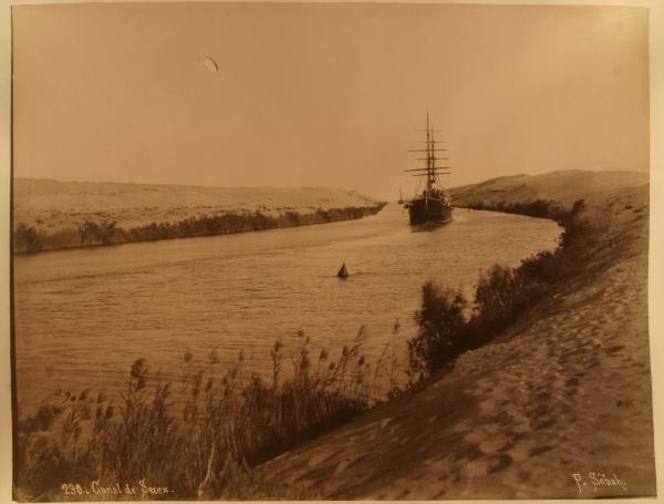 Egitto - Canale di Suez - Veliero in navigazione