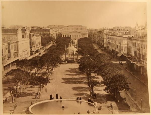 Egitto - Alessandria - Piazza dei Consoli - Gazebo - Fontana - Alberi - Case