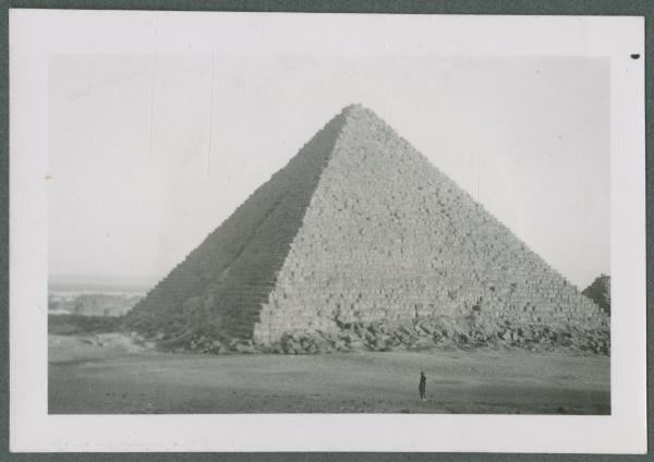 Egitto - Il Cairo - Piana di Giza - Piramide di Micerino - Marieda Di Stefano