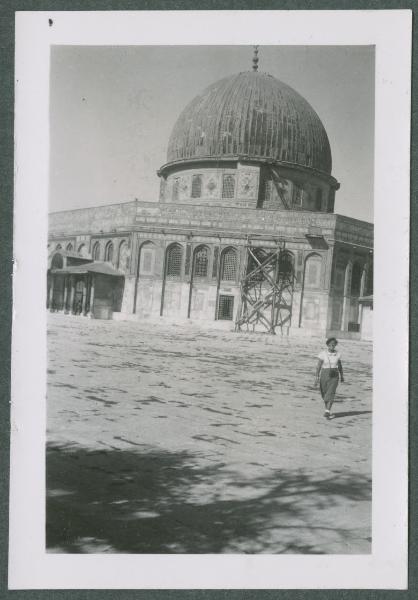 Ritratto femminile - Marieda Di Stefano - Israele - Gerusalemme - Cupola della Roccia (Moschea di Omar) - Esterno