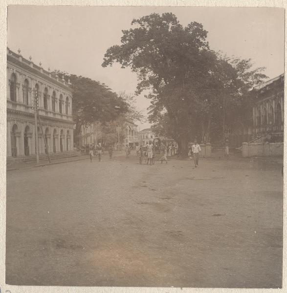 Sri Lanka - Colombo - Strada della città - Passanti - Edifici